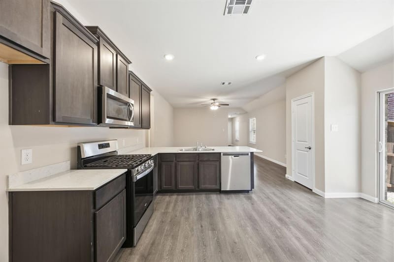 3921 Oak Creek Circle, Denison TX 75020 - Photo 13