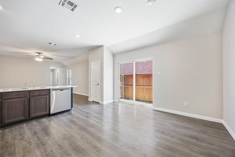 3921 Oak Creek Circle, Denison TX 75020 - Photo 11