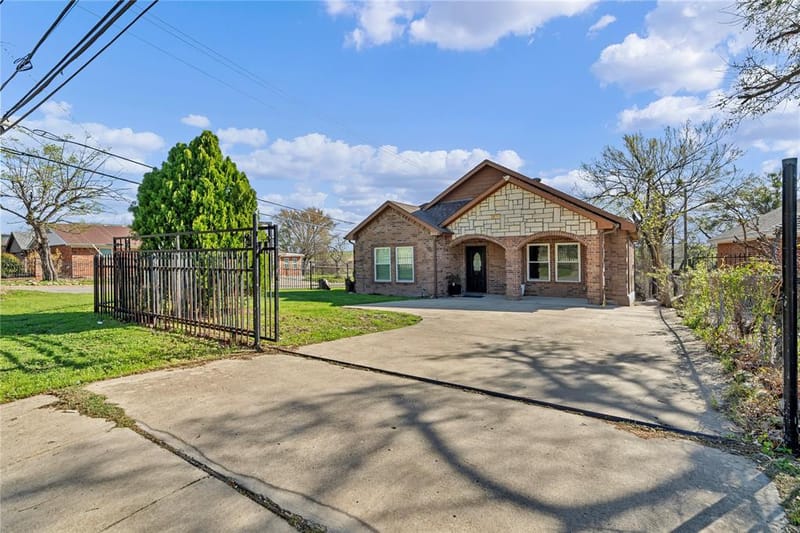 3022 Loving Avenue, Fort Worth TX 76106 - Photo 5