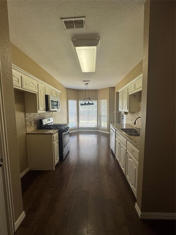 1403 Hickory Drive, Pilot Point TX 76258 - Photo 14