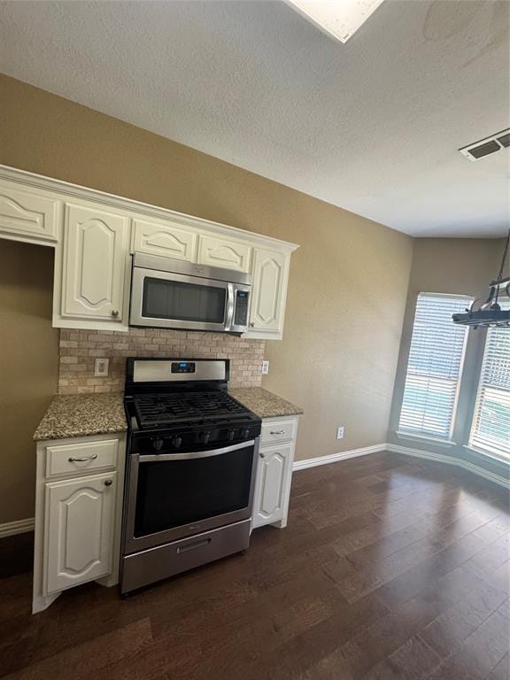 1403 Hickory Drive, Pilot Point TX 76258 - Photo 11