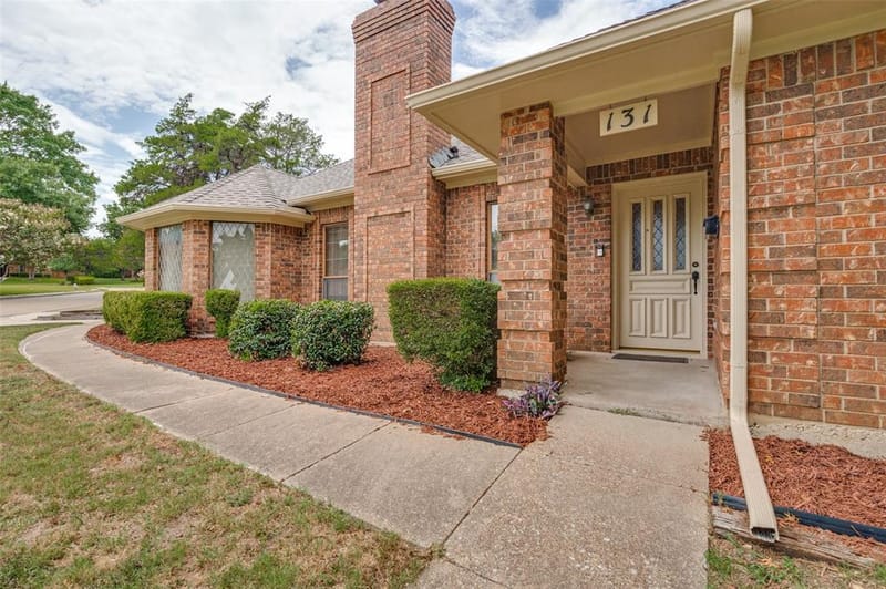 131 Honey Tree Lane, DeSoto TX 75115 - Photo 2