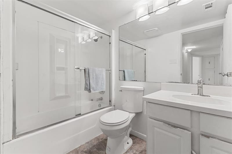7233 Bayberry Lane, Dallas TX 75249 - Photo 18