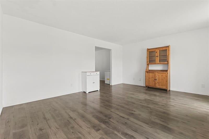 7233 Bayberry Lane, Dallas TX 75249 - Photo 4