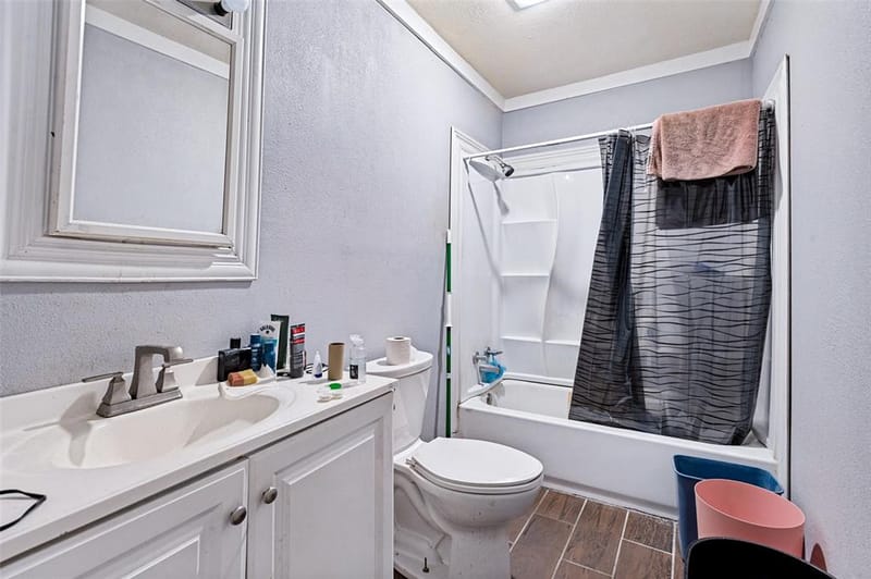 422 N Holiday Drive, Grand Prairie TX 75052 - Photo 20