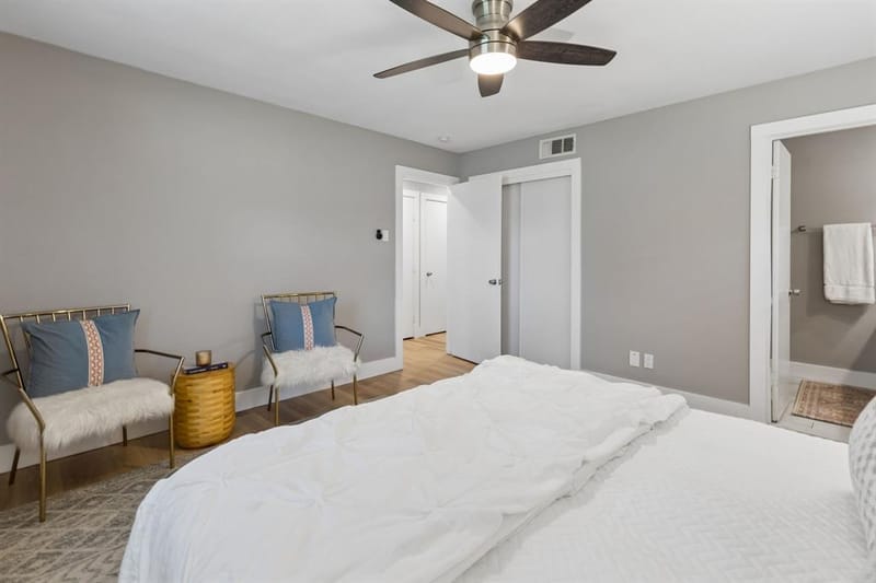 10647 Chesterton Drive, Dallas TX 75238 - Photo 17