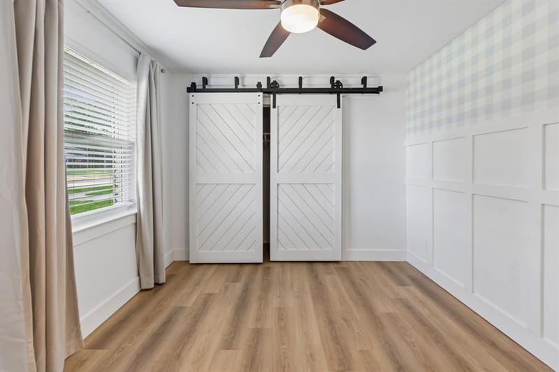 10647 Chesterton Drive, Dallas TX 75238 - Photo 22
