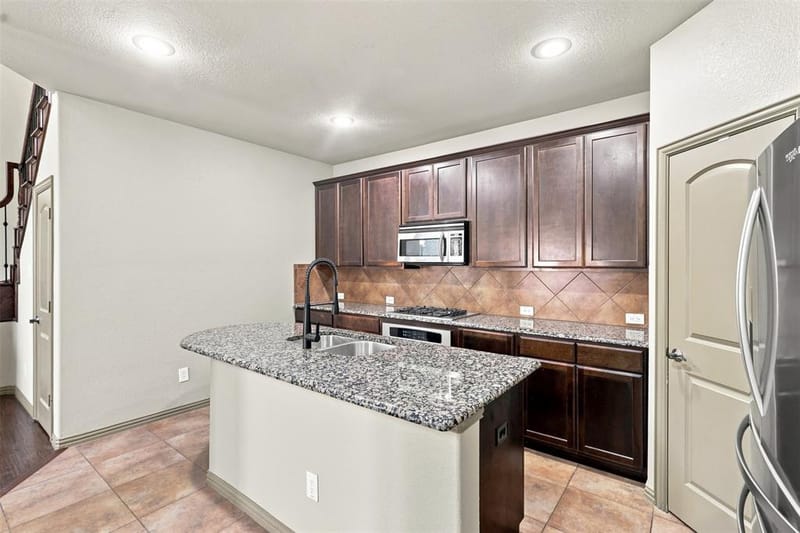 6918 Nava, Grand Prairie TX 75054 - Photo 11