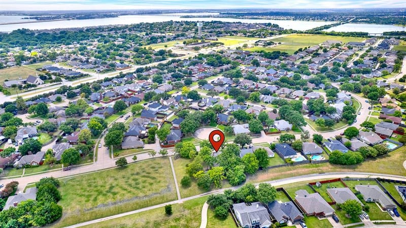 3909 Bermuda Drive, Rowlett TX 75088 - Photo 6