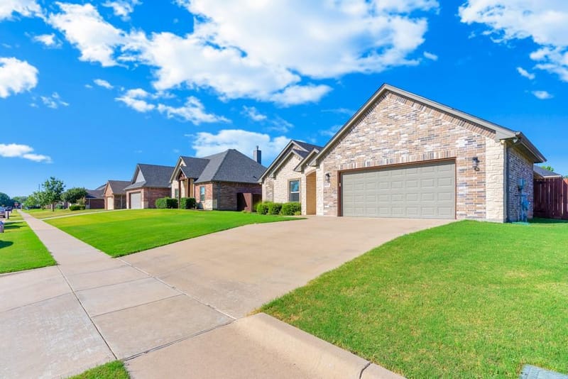 808 Chestnut Grove Drive, Cleburne TX 76033 - Photo 36