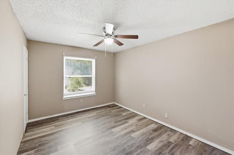 200 Almond Lane, Euless TX 76039 - Photo 17