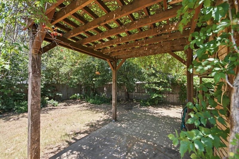 200 Almond Lane, Euless TX 76039 - Photo 7