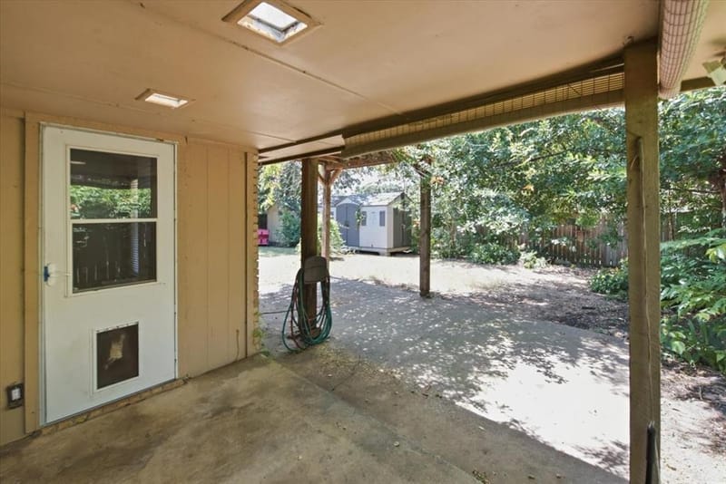 200 Almond Lane, Euless TX 76039 - Photo 8