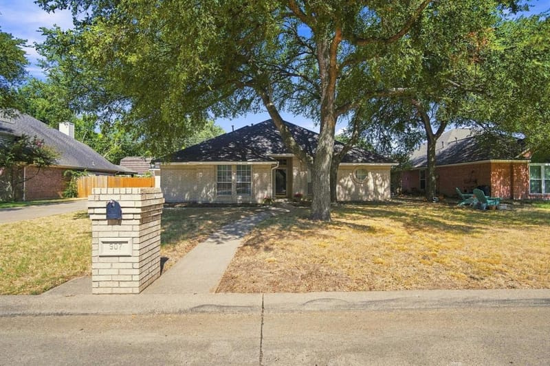 907 Red Oak Drive, Mansfield TX 76063 - Photo 13