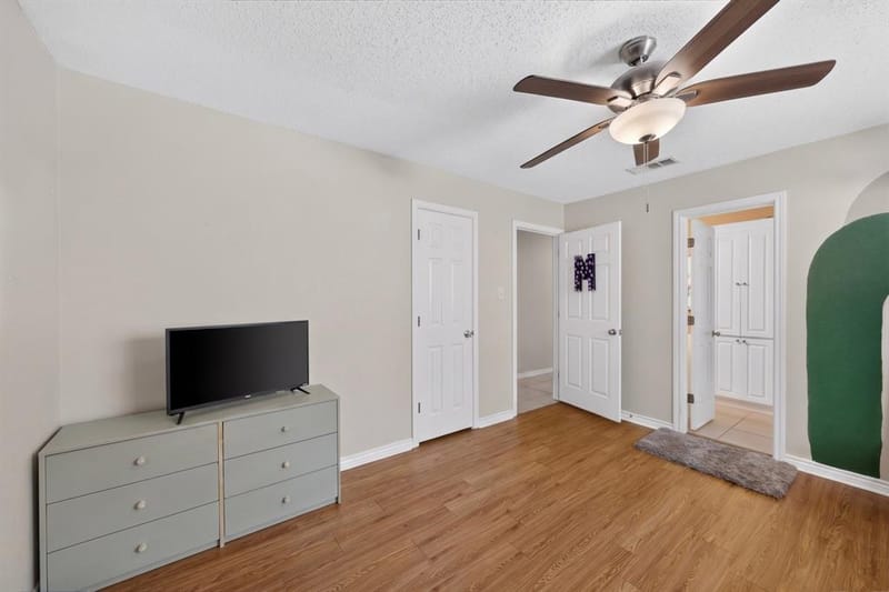 4513 Blue Lake Court, Fort Worth TX 76103 - Photo 25