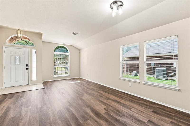 6541 Serena Lane, Waco TX 76712 - Photo 7