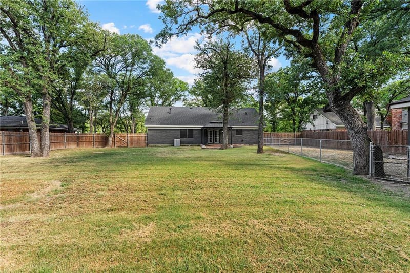4506 Kendall Lane, Waco TX 76705 - Photo 33
