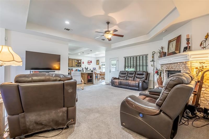 1305 E Apache Trail, Granbury TX 76048 - Photo 28