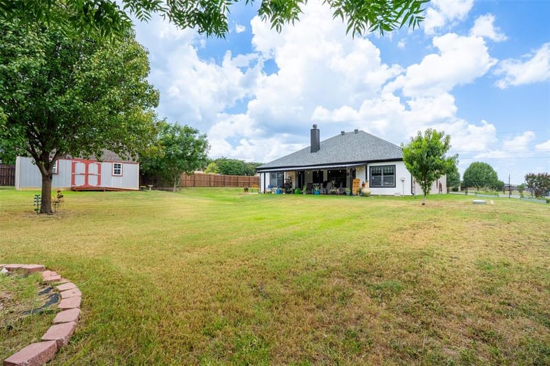 1305 E Apache Trail, Granbury TX 76048 - Photo 20