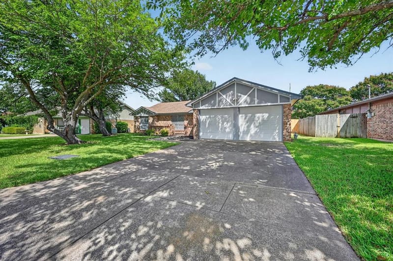 3619 Ceran Drive, Arlington TX 76016 - Photo 3