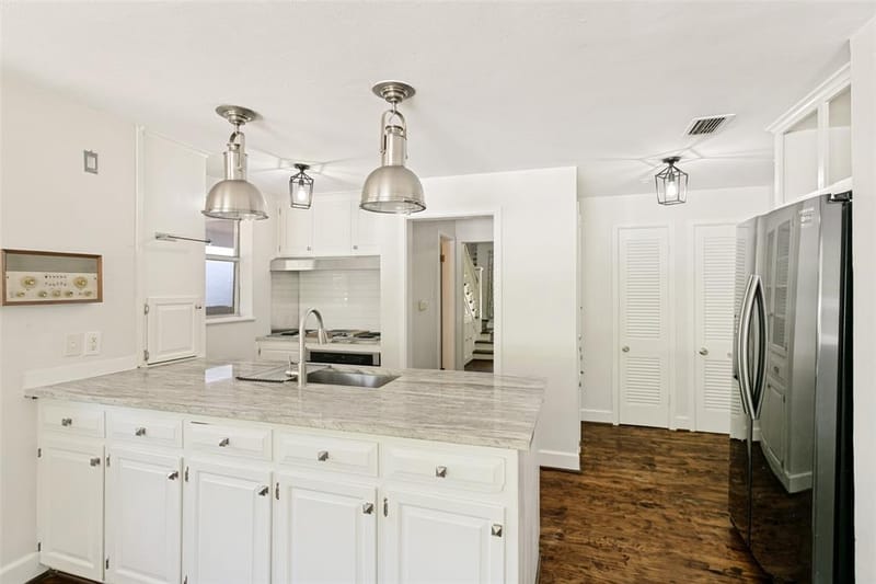 2212 Lipscomb Street, Fort Worth TX 76110 - Photo 10