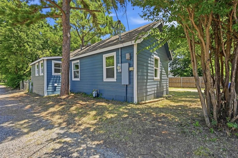201 Mineral Street, Whitesboro TX 76273 - Photo 2
