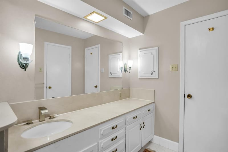 6345 Bandera Avenue, Dallas TX 75225 - Photo 24