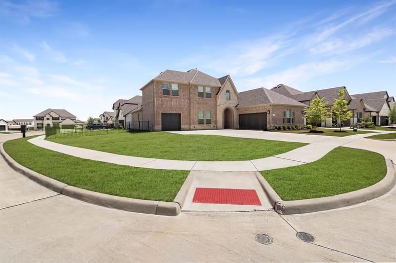 2908 Standing Tall Court, Heath TX 75126 - Photo 3