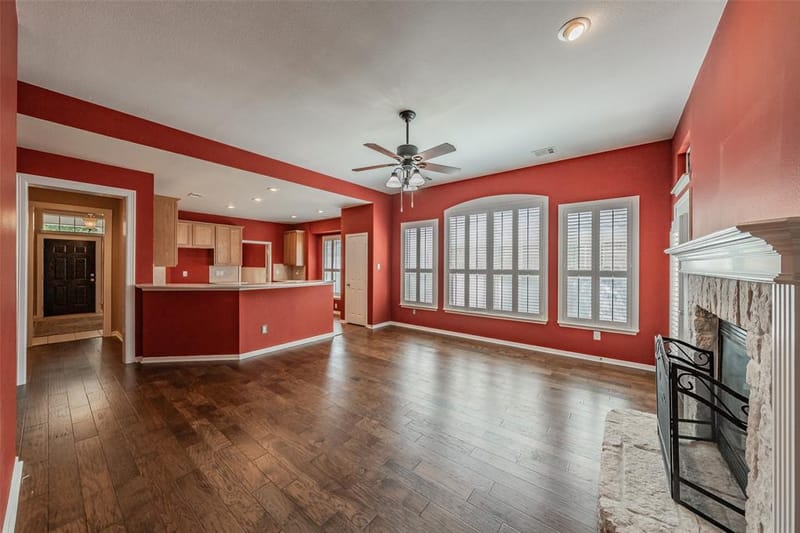 9129 Chardin Park Drive, Fort Worth TX 76244 - Photo 2