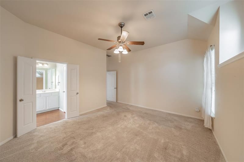 9129 Chardin Park Drive, Fort Worth TX 76244 - Photo 16