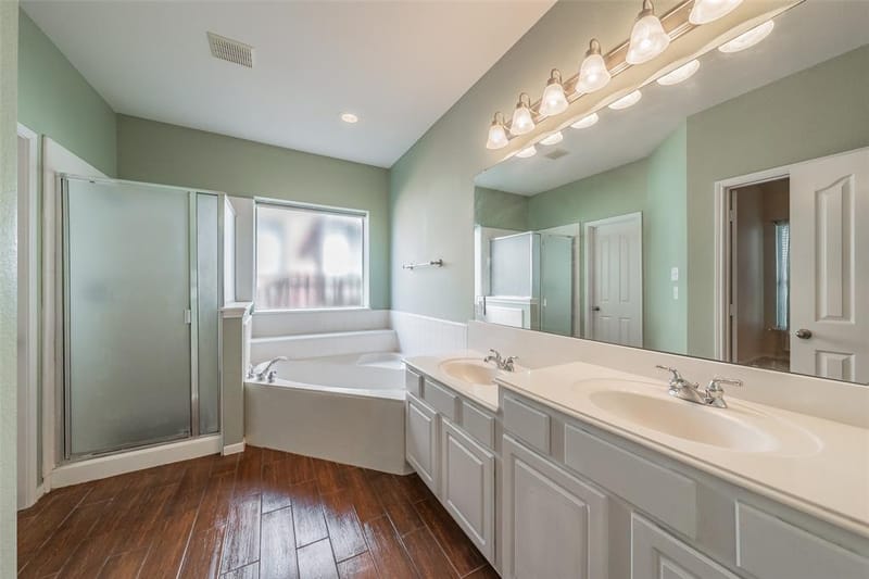 9129 Chardin Park Drive, Fort Worth TX 76244 - Photo 7