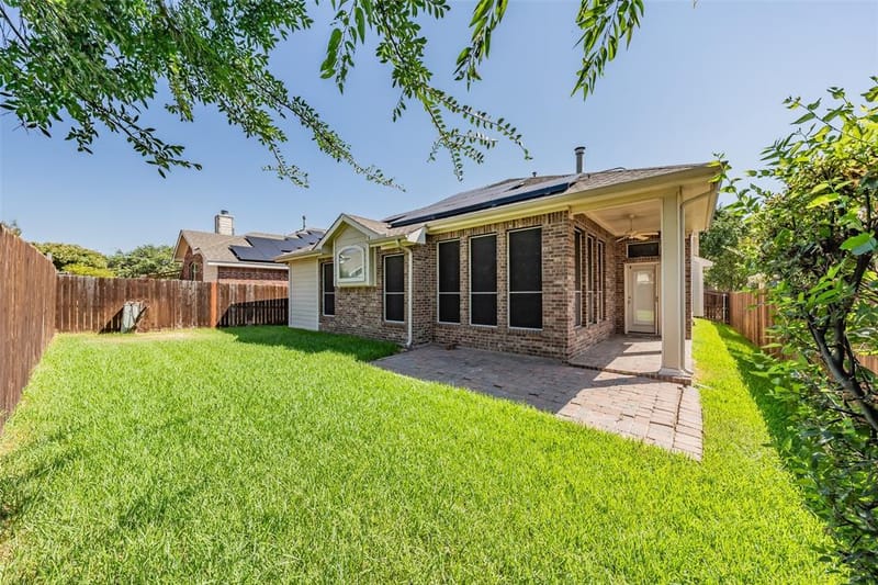 9129 Chardin Park Drive, Fort Worth TX 76244 - Photo 9