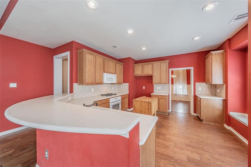 9129 Chardin Park Drive, Fort Worth TX 76244 - Photo 14