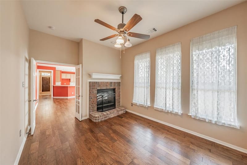 9129 Chardin Park Drive, Fort Worth TX 76244 - Photo 8
