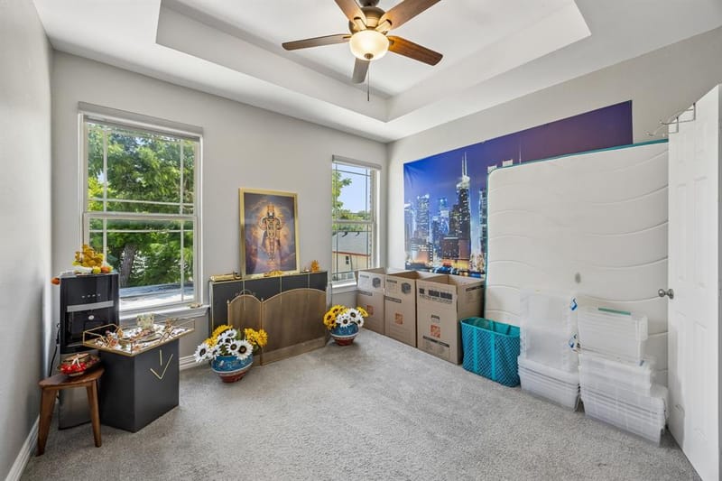 431 W Pioneer Drive, Irving TX 75061 - Photo 23