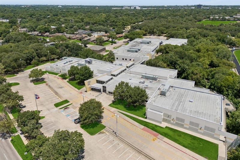 431 W Pioneer Drive, Irving TX 75061 - Photo 34