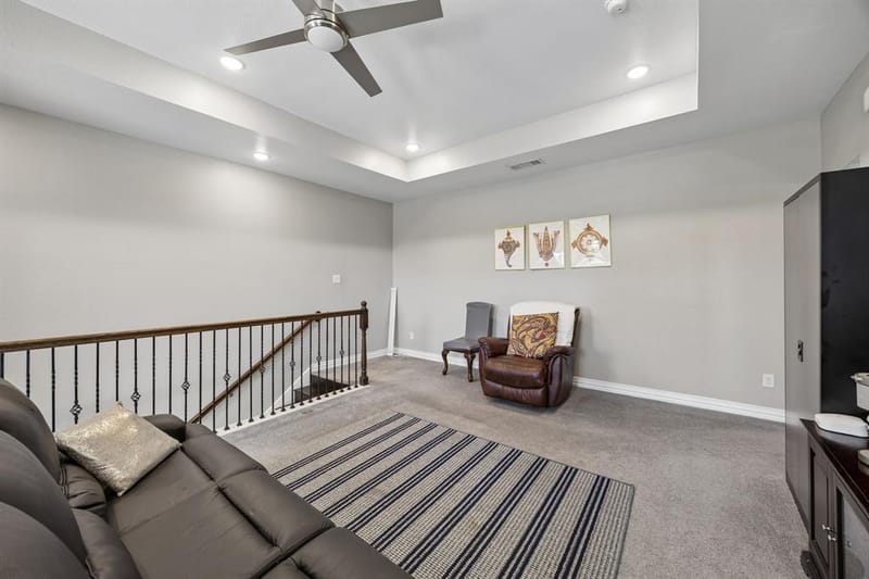 431 W Pioneer Drive, Irving TX 75061 - Photo 19