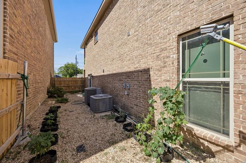 431 W Pioneer Drive, Irving TX 75061 - Photo 29