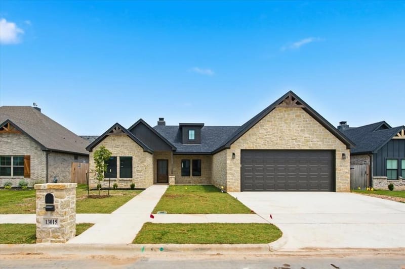 13015 Rainier Drive, Woodway TX 76712 - Photo 3
