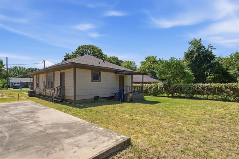 3029 Pueblo Trail, Lake Worth TX 76135 - Photo 2