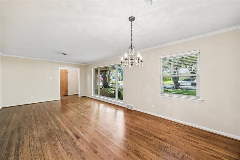 6147 Woodcrest Lane, Dallas TX 75214 - Photo 10
