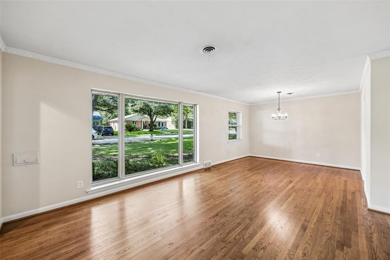 6147 Woodcrest Lane, Dallas TX 75214 - Photo 11