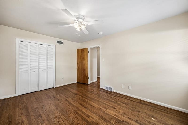 6147 Woodcrest Lane, Dallas TX 75214 - Photo 35