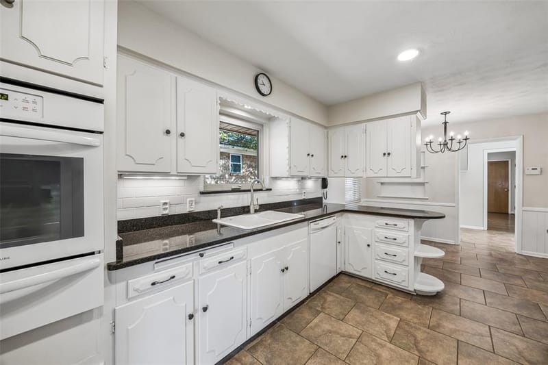 6147 Woodcrest Lane, Dallas TX 75214 - Photo 25