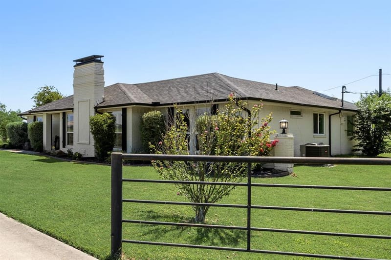 1301 Davis Lane, Terrell TX 75160 - Photo 3