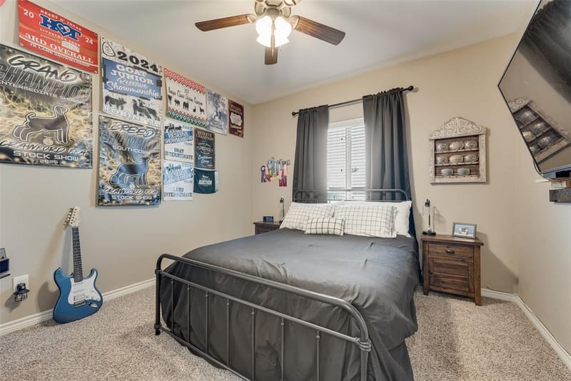 704 Carmen Ana Avenue, Grandview TX 76050 - Photo 23