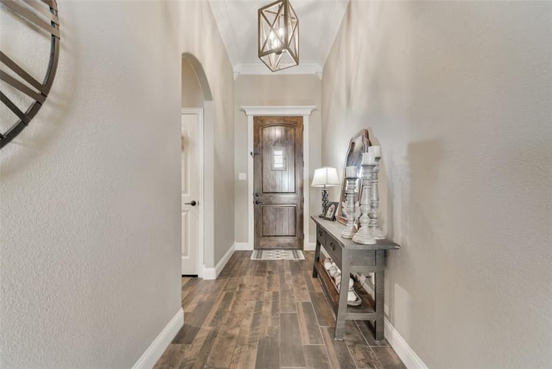 704 Carmen Ana Avenue, Grandview TX 76050 - Photo 6