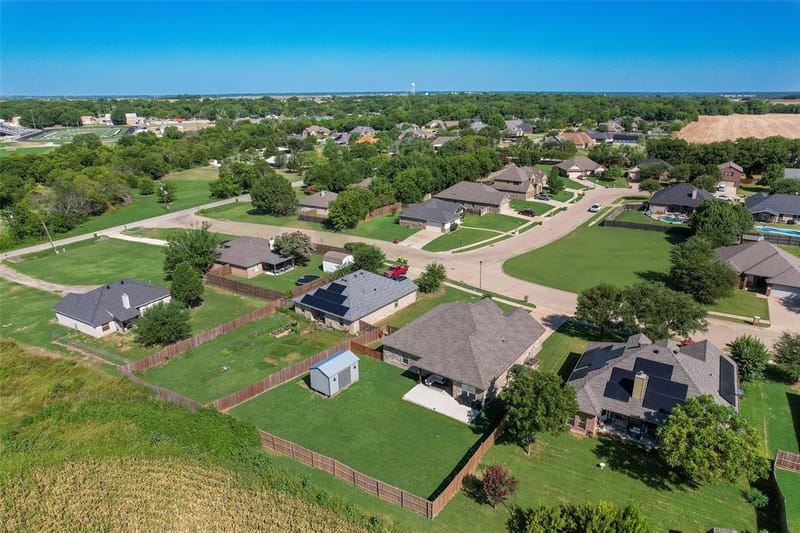 704 Carmen Ana Avenue, Grandview TX 76050 - Photo 36