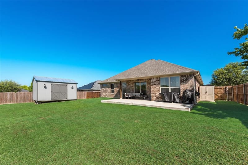 704 Carmen Ana Avenue, Grandview TX 76050 - Photo 28