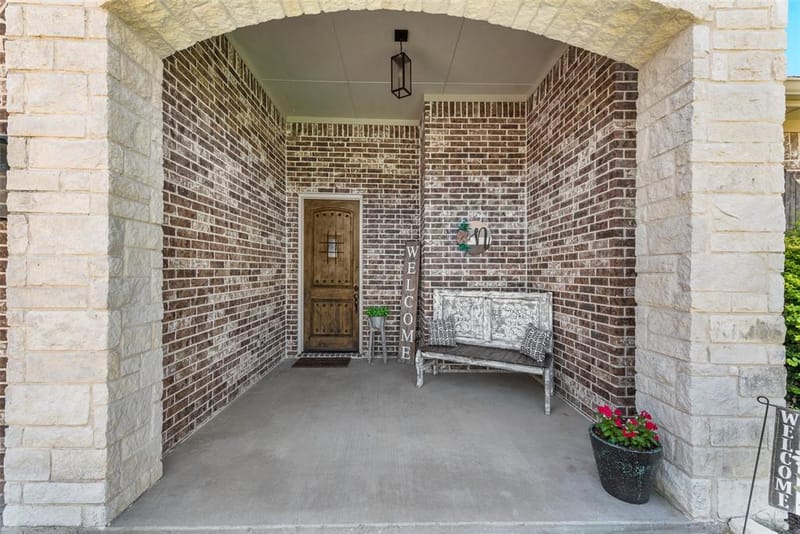 704 Carmen Ana Avenue, Grandview TX 76050 - Photo 5